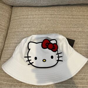 SF Giants HELLO KITTY BUCKET HAT 2024 NEW San Francisco  Sanrio Cap